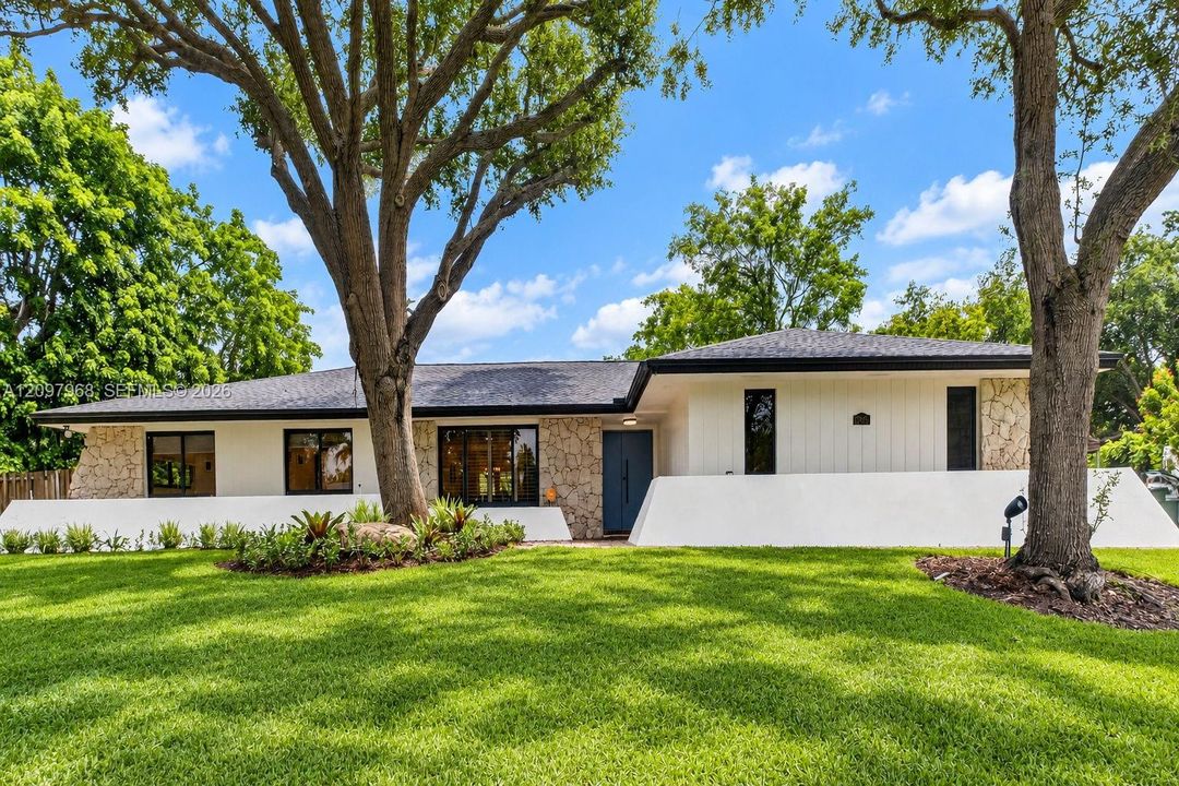 For Sale: $1,650,000 (5 beds, 4 baths, 3381 Square Feet)