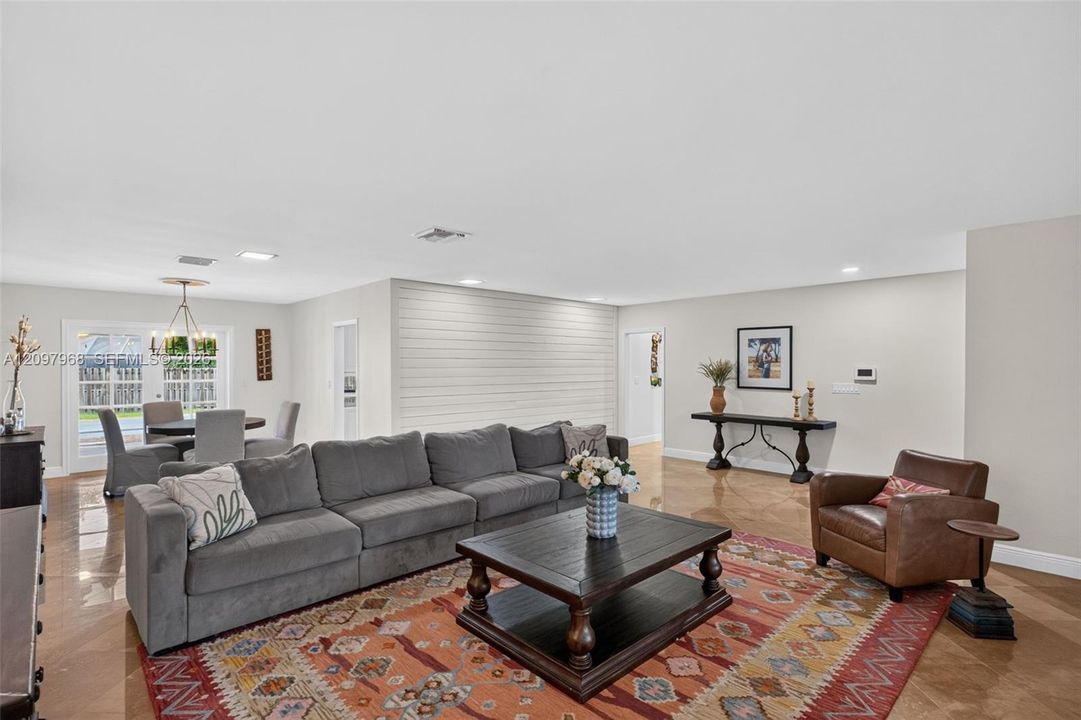 For Sale: $1,650,000 (5 beds, 4 baths, 3381 Square Feet)