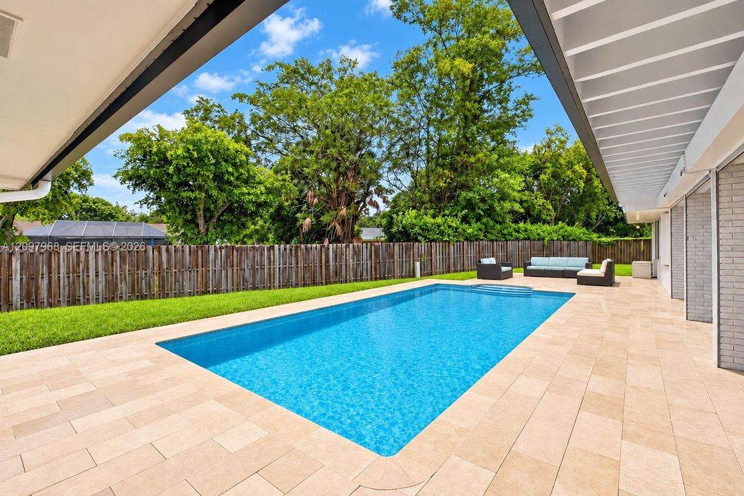 For Sale: $1,650,000 (5 beds, 4 baths, 3381 Square Feet)