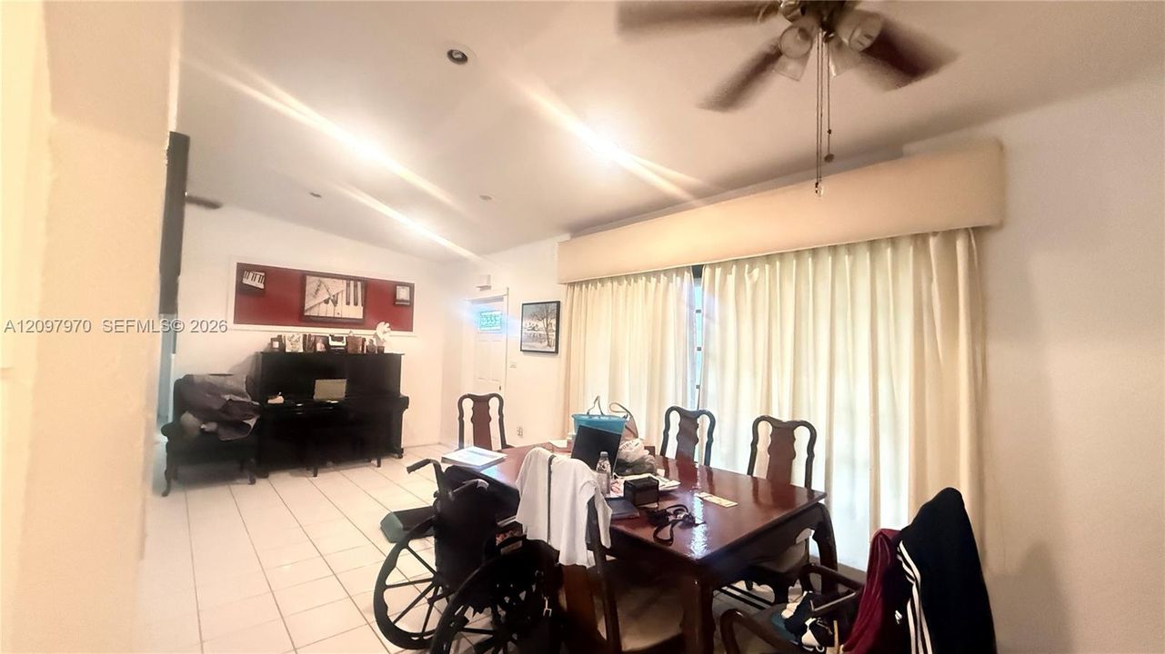 For Sale: $620,000 (3 beds, 2 baths, 1826 Square Feet)