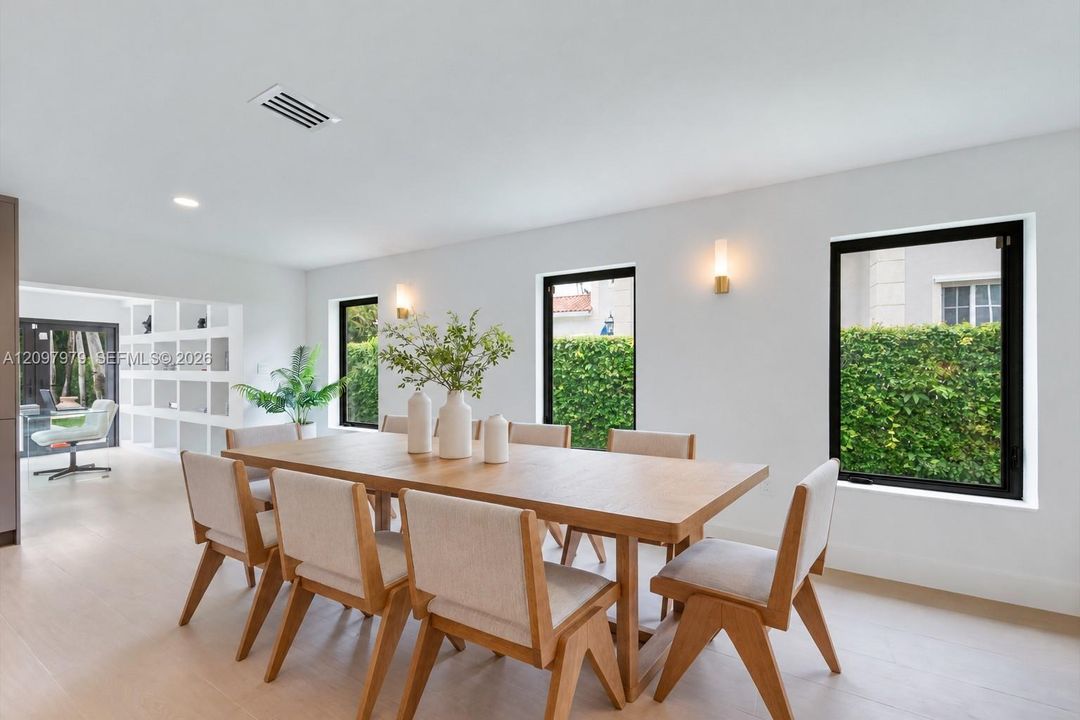 For Sale: $3,450,000 (4 beds, 3 baths, 2958 Square Feet)