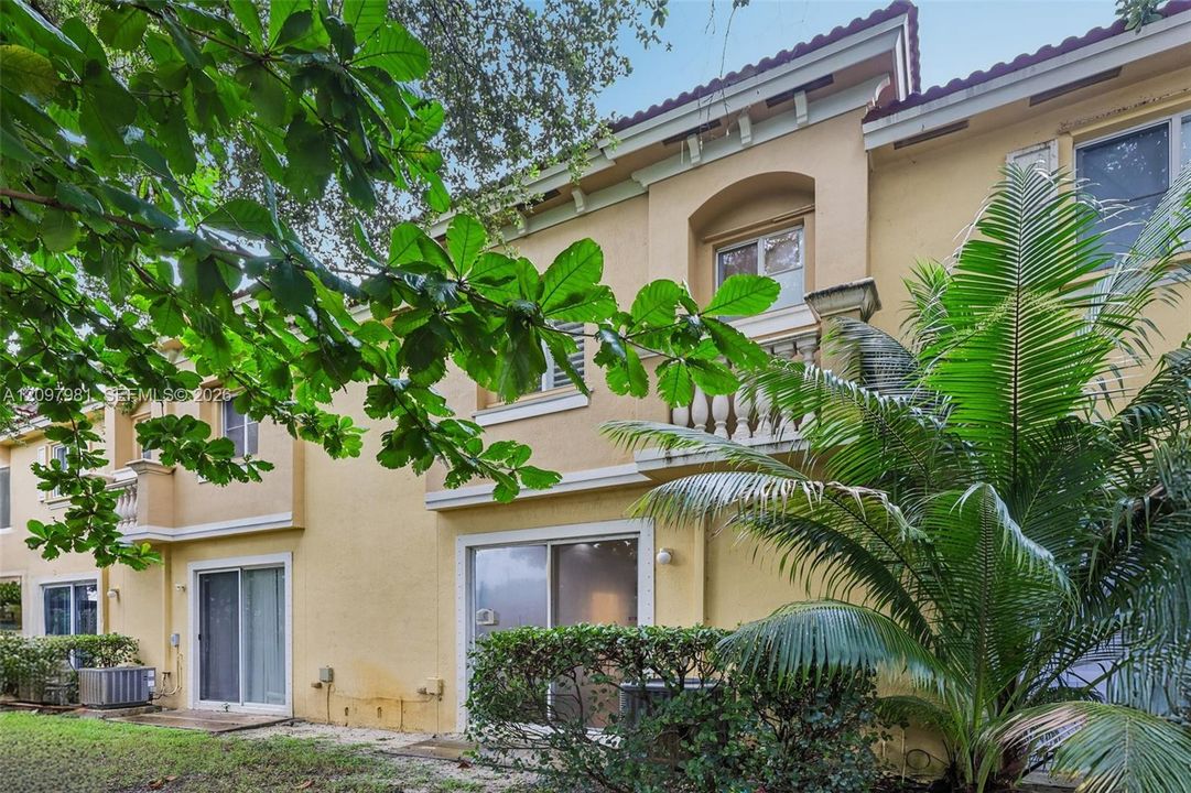 На продажу: $400,000 (3 спален, 2 ванн, 1503 Квадратных фут)