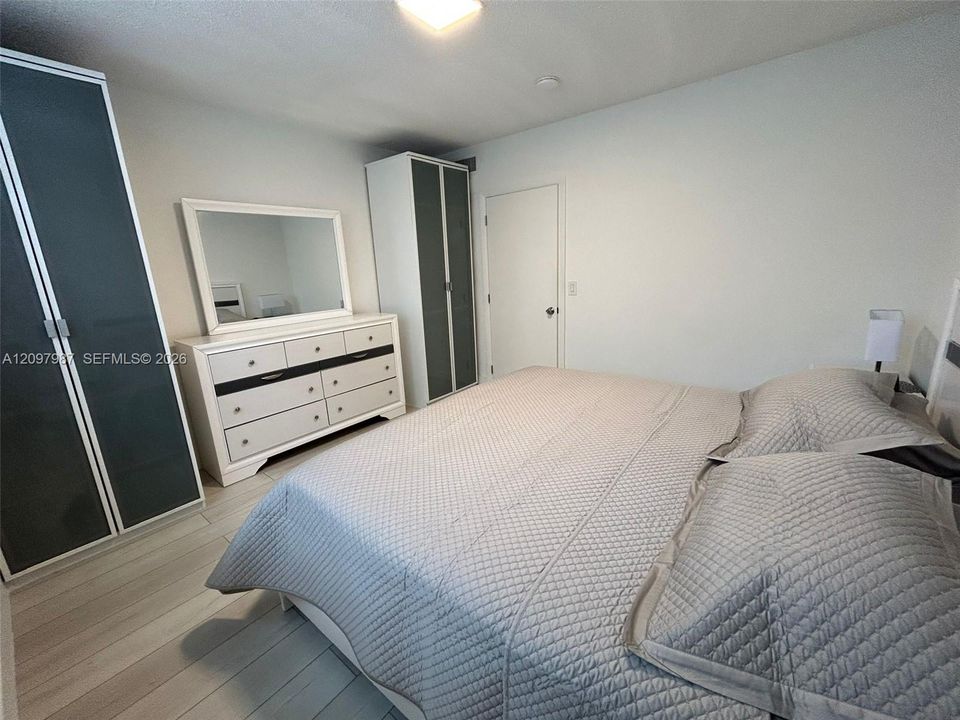 En Renta: $2,700 (2 camas, 1 baños, 1000 Pies cuadrados)