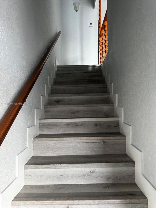 For Rent: $2,600 (2 beds, 1 baths, 1278 Square Feet)