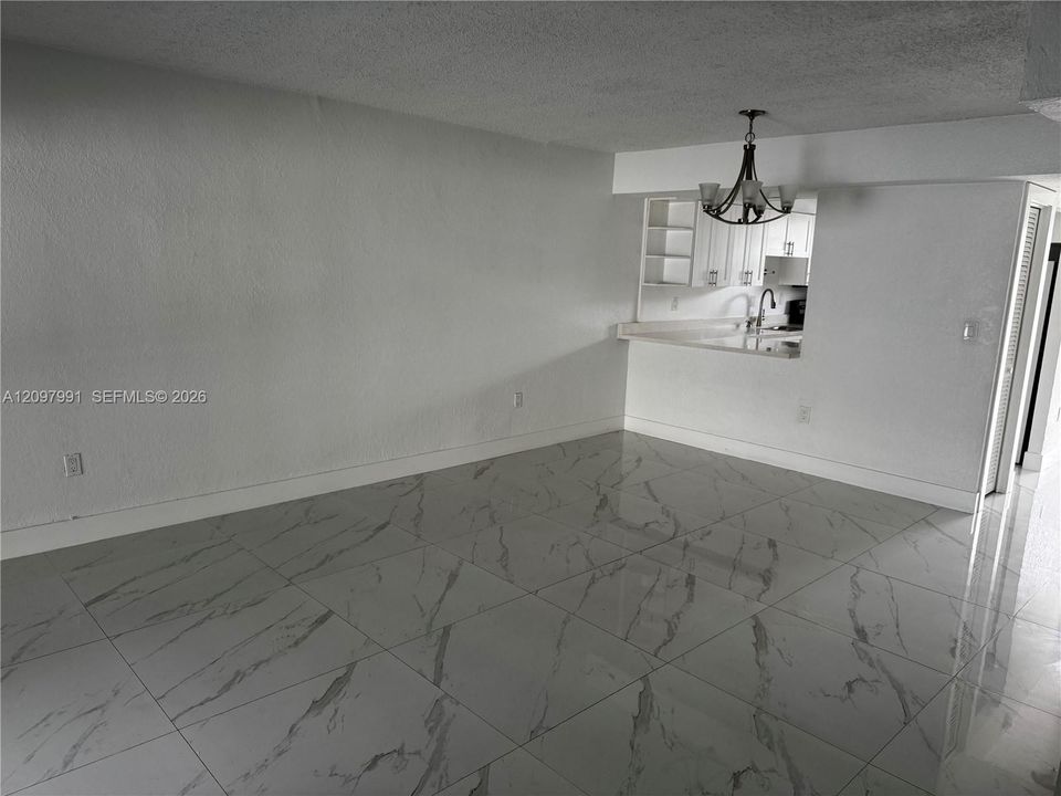 For Rent: $2,600 (2 beds, 1 baths, 1278 Square Feet)