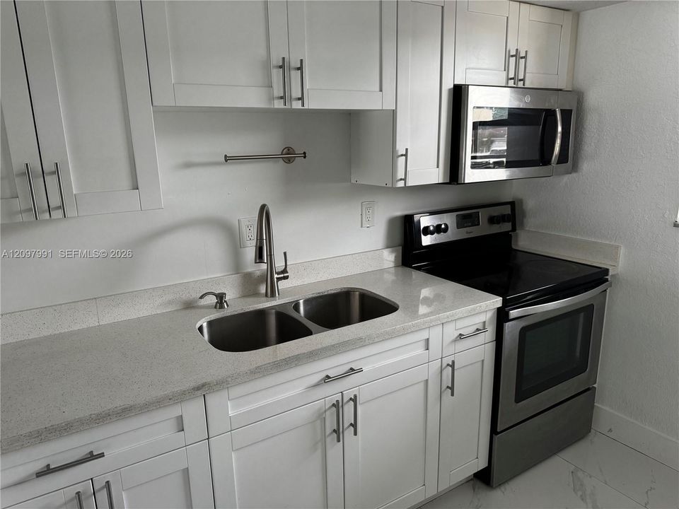 For Rent: $2,600 (2 beds, 1 baths, 1278 Square Feet)