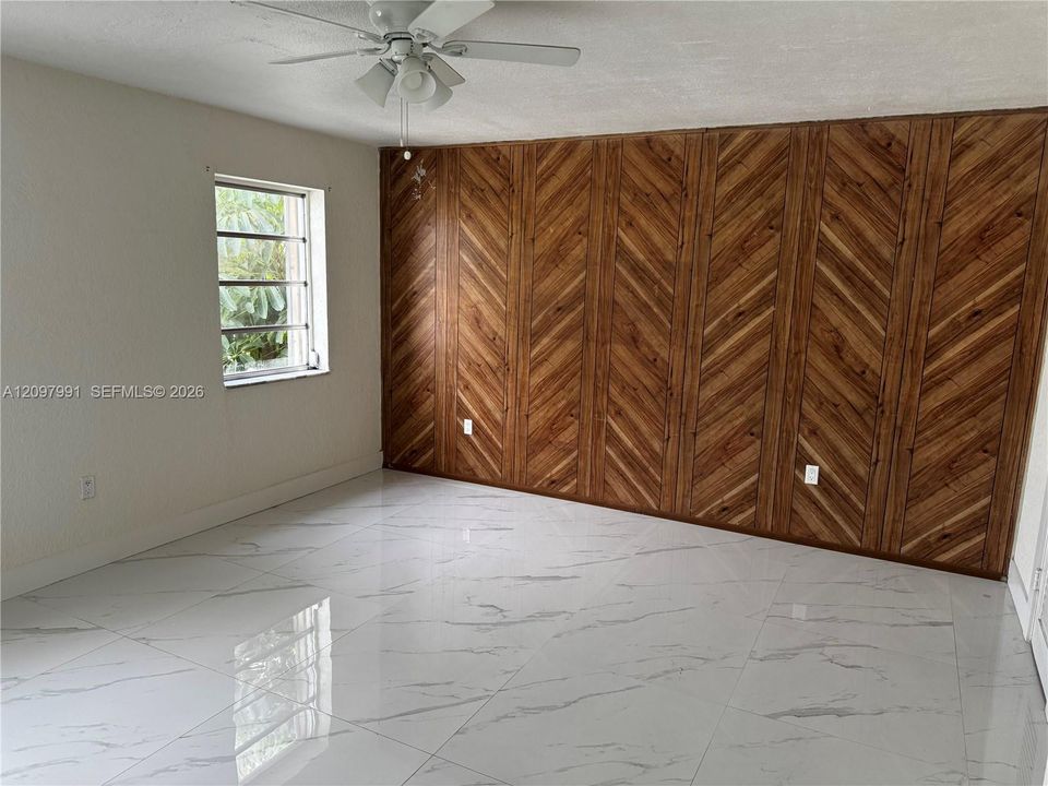 For Rent: $2,600 (2 beds, 1 baths, 1278 Square Feet)