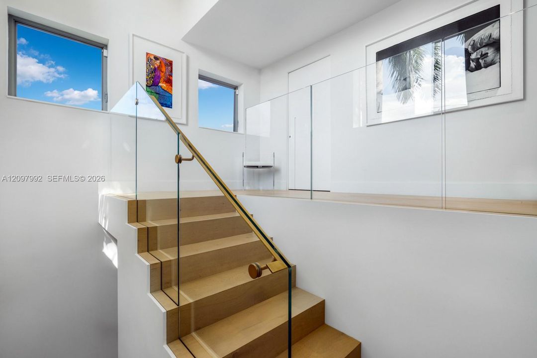 В аренду: $38,500 (4 спален, 3 ванн, 4435 Квадратных фут)
