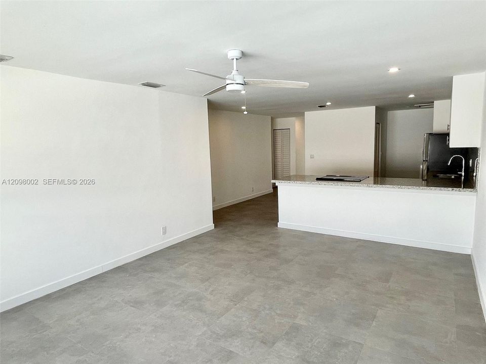 En Renta: $2,600 (3 camas, 2 baños, 3600 Pies cuadrados)