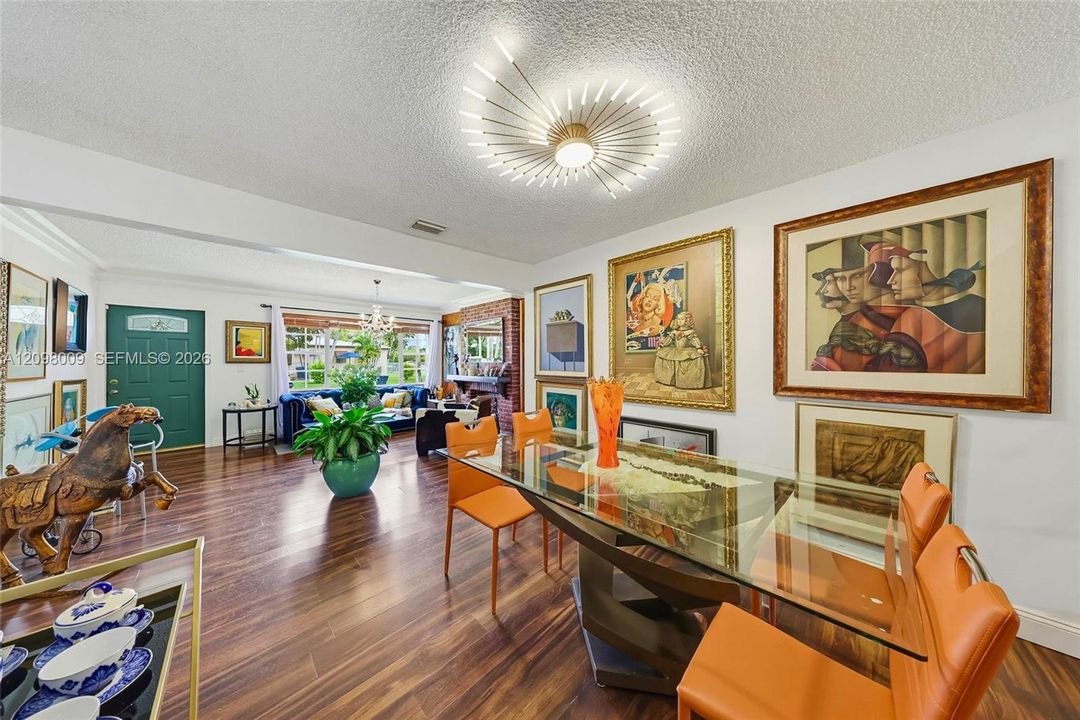 For Rent: $4,000 (3 beds, 2 baths, 1368 Square Feet)