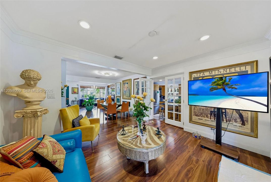 For Rent: $4,000 (3 beds, 2 baths, 1368 Square Feet)