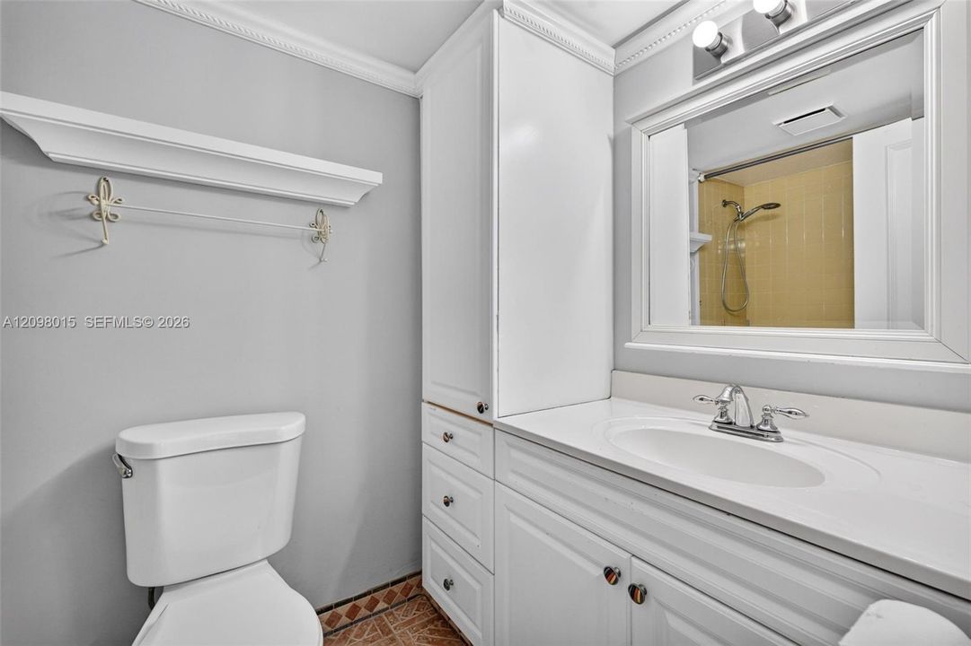 For Sale: $87,500 (2 beds, 2 baths, 960 Square Feet)