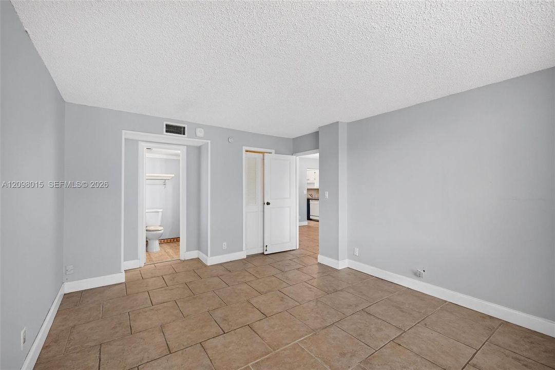 For Sale: $87,500 (2 beds, 2 baths, 960 Square Feet)