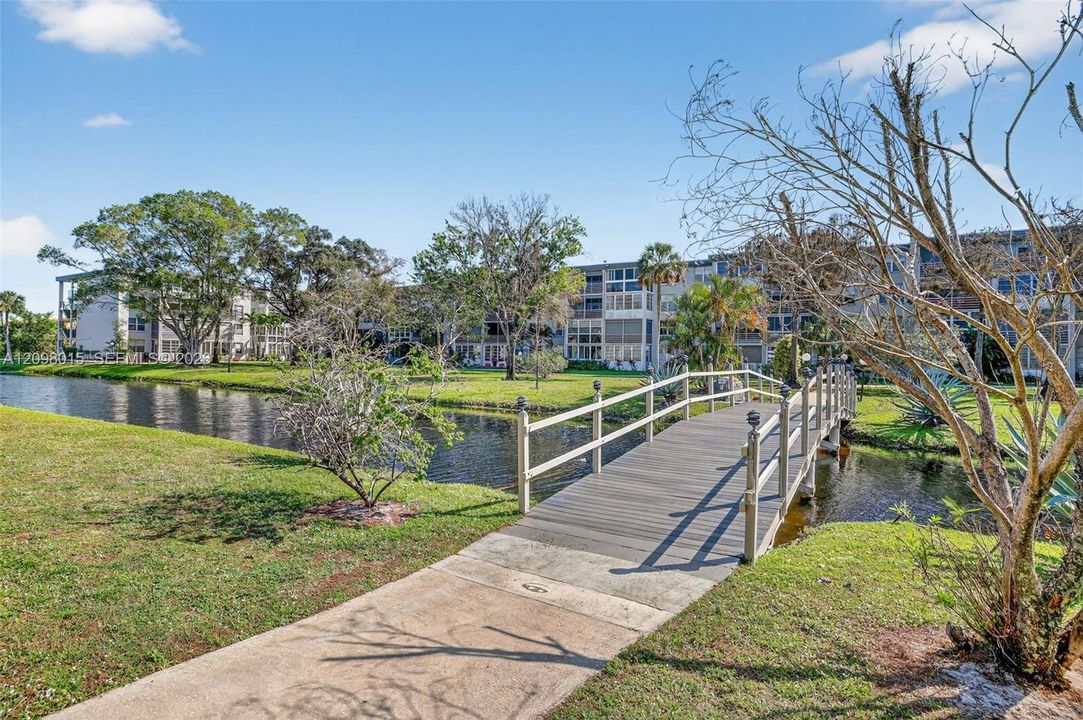 For Sale: $87,500 (2 beds, 2 baths, 960 Square Feet)