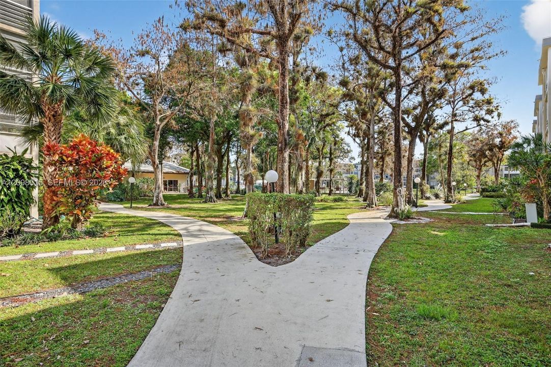 For Sale: $87,500 (2 beds, 2 baths, 960 Square Feet)