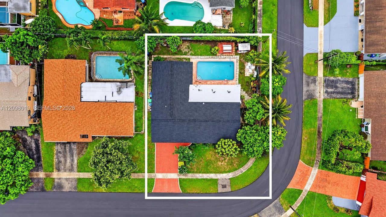 На продажу: $622,000 (4 спален, 2 ванн, 2201 Квадратных фут)