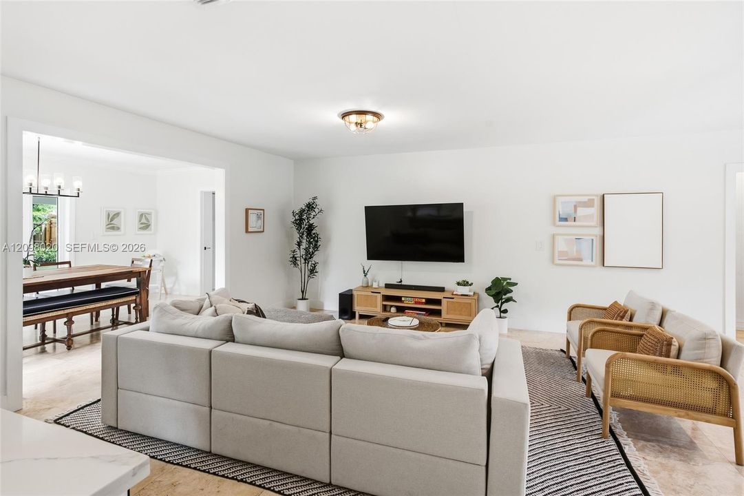 En Venta: $999,000 (3 camas, 2 baños, 1741 Pies cuadrados)