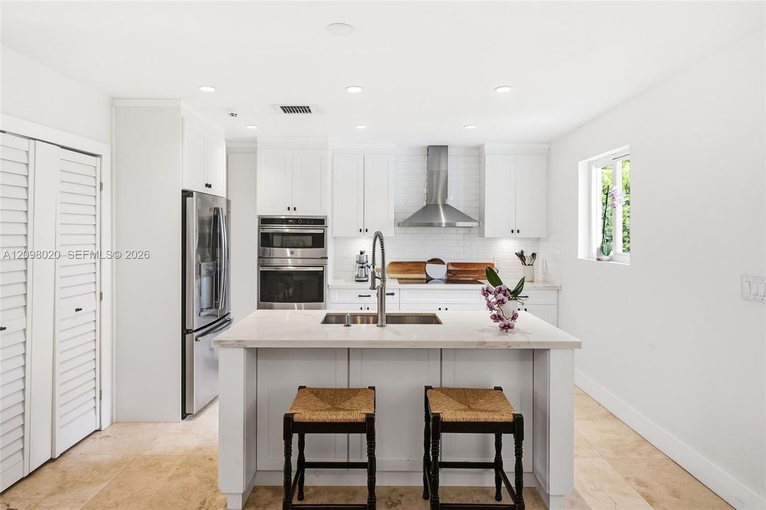 En Venta: $999,000 (3 camas, 2 baños, 1741 Pies cuadrados)