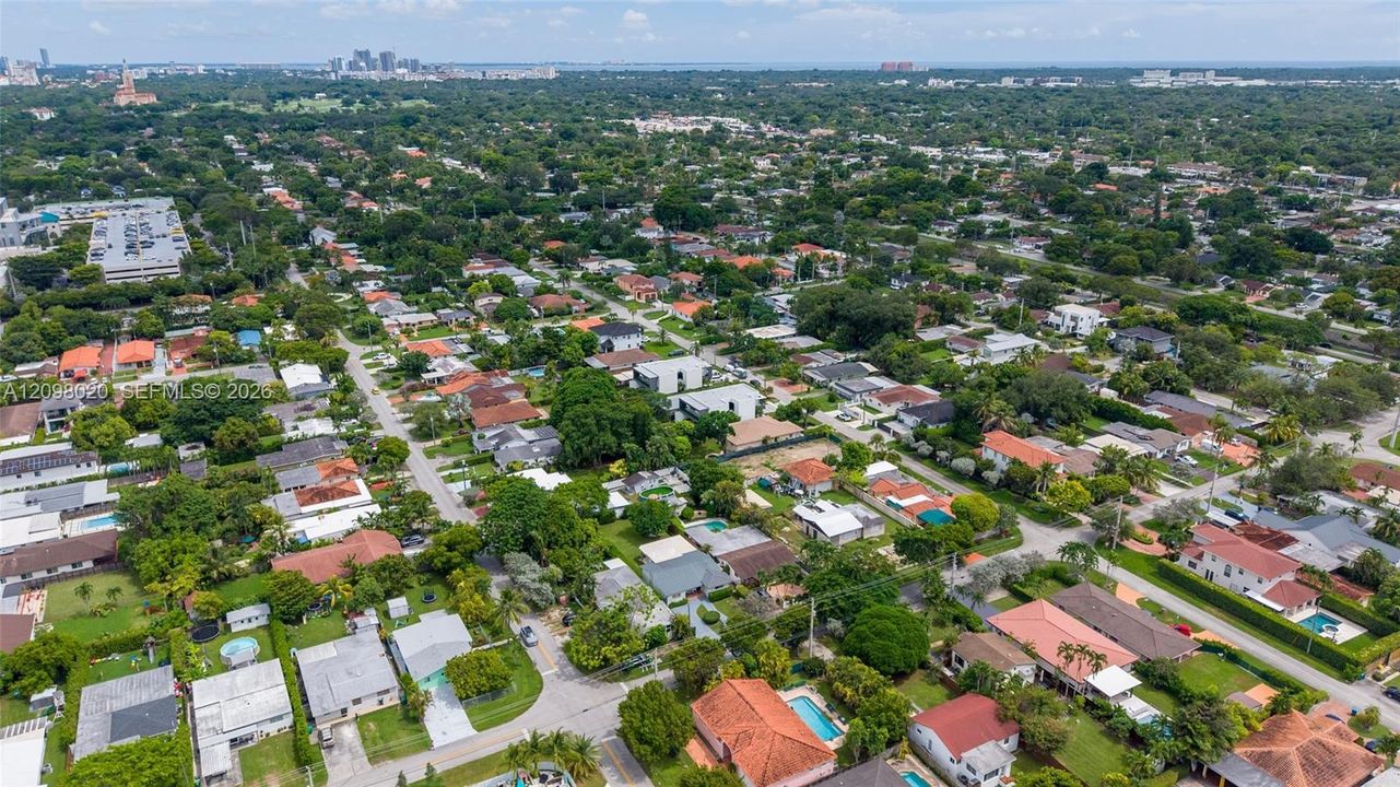 En Venta: $999,000 (3 camas, 2 baños, 1741 Pies cuadrados)