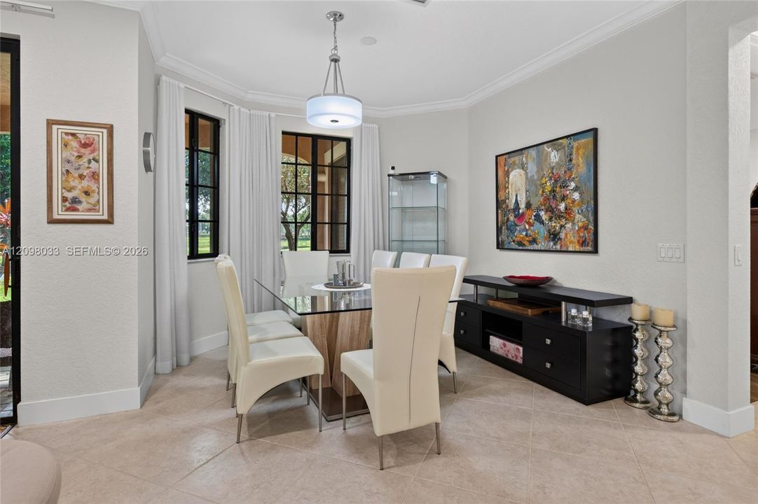For Rent: $4,200 (3 beds, 2 baths, 1560 Square Feet)