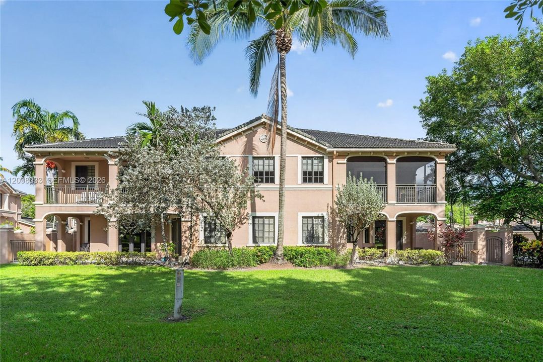 For Rent: $4,200 (3 beds, 2 baths, 1560 Square Feet)