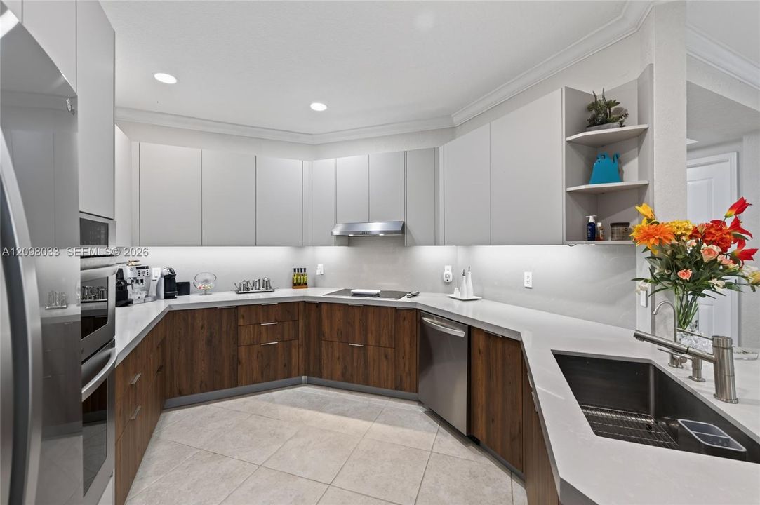For Rent: $4,200 (3 beds, 2 baths, 1560 Square Feet)