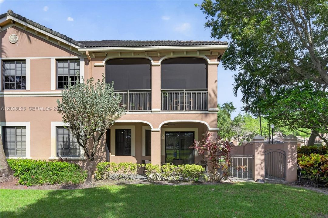For Rent: $4,200 (3 beds, 2 baths, 1560 Square Feet)