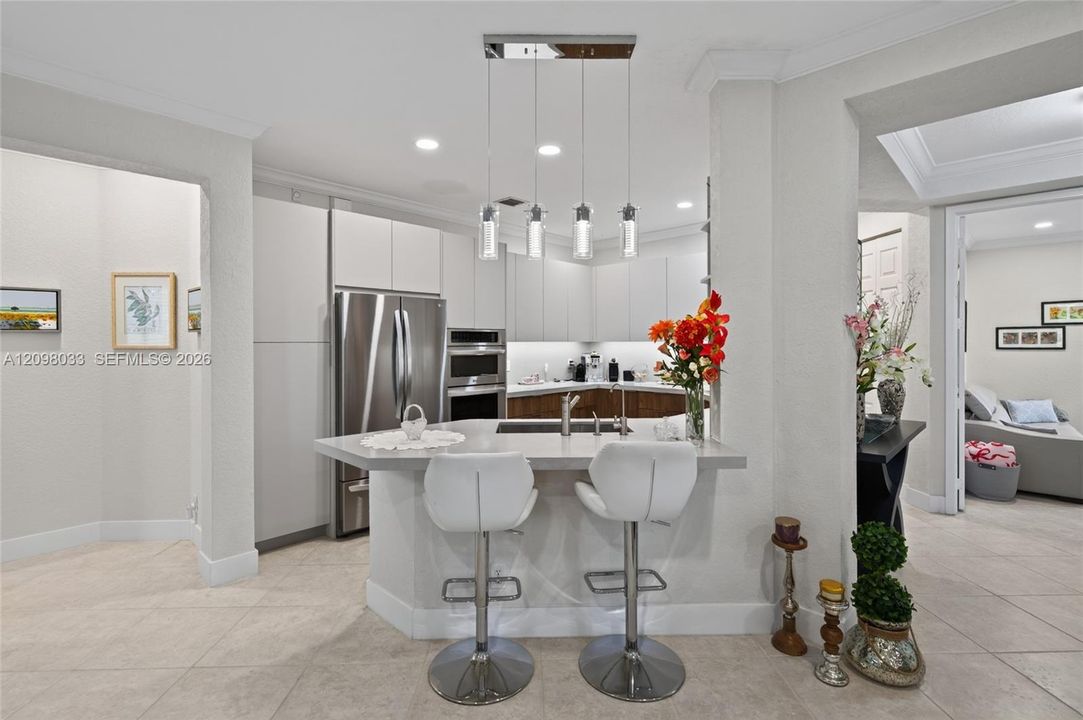 For Rent: $4,200 (3 beds, 2 baths, 1560 Square Feet)