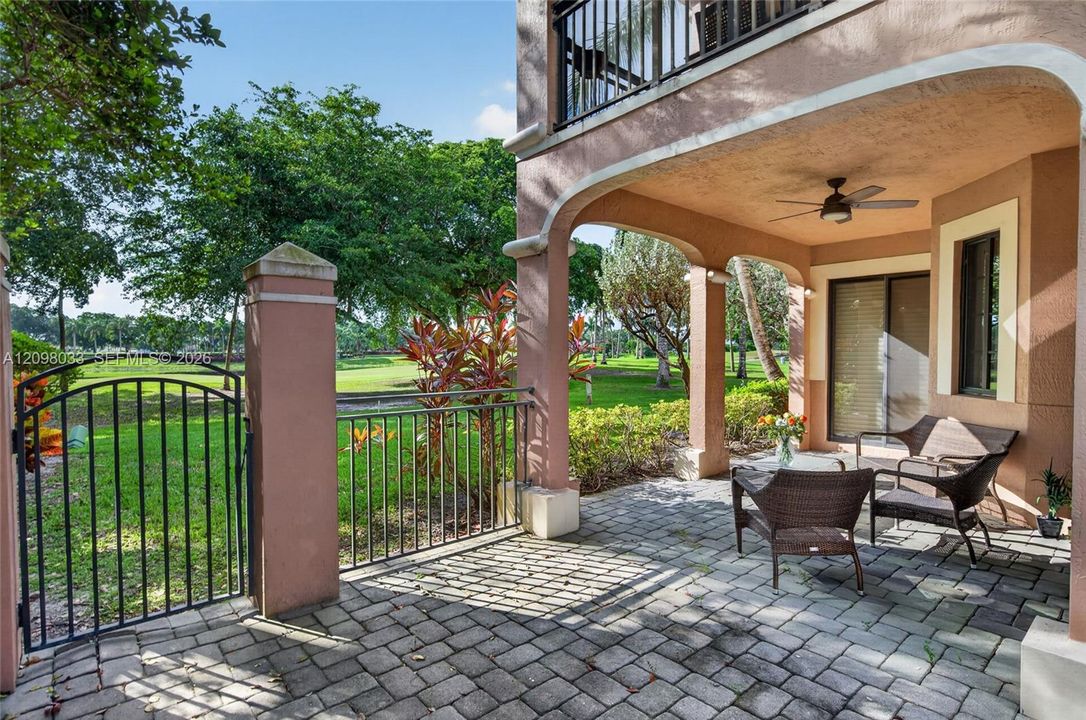 For Rent: $4,200 (3 beds, 2 baths, 1560 Square Feet)