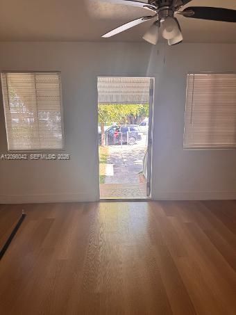 For Rent: $2,600 (2 beds, 1 baths, 761 Square Feet)