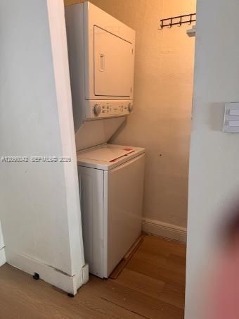 For Rent: $2,600 (2 beds, 1 baths, 761 Square Feet)
