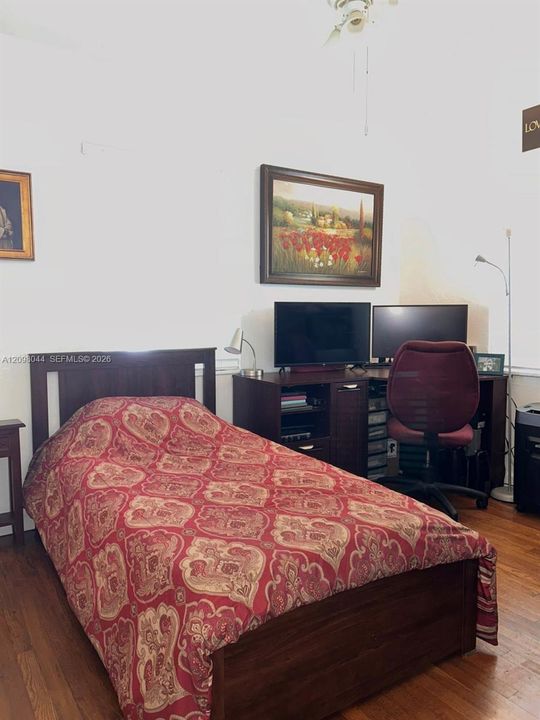 For Rent: $2,250 (2 beds, 1 baths, 672 Square Feet)