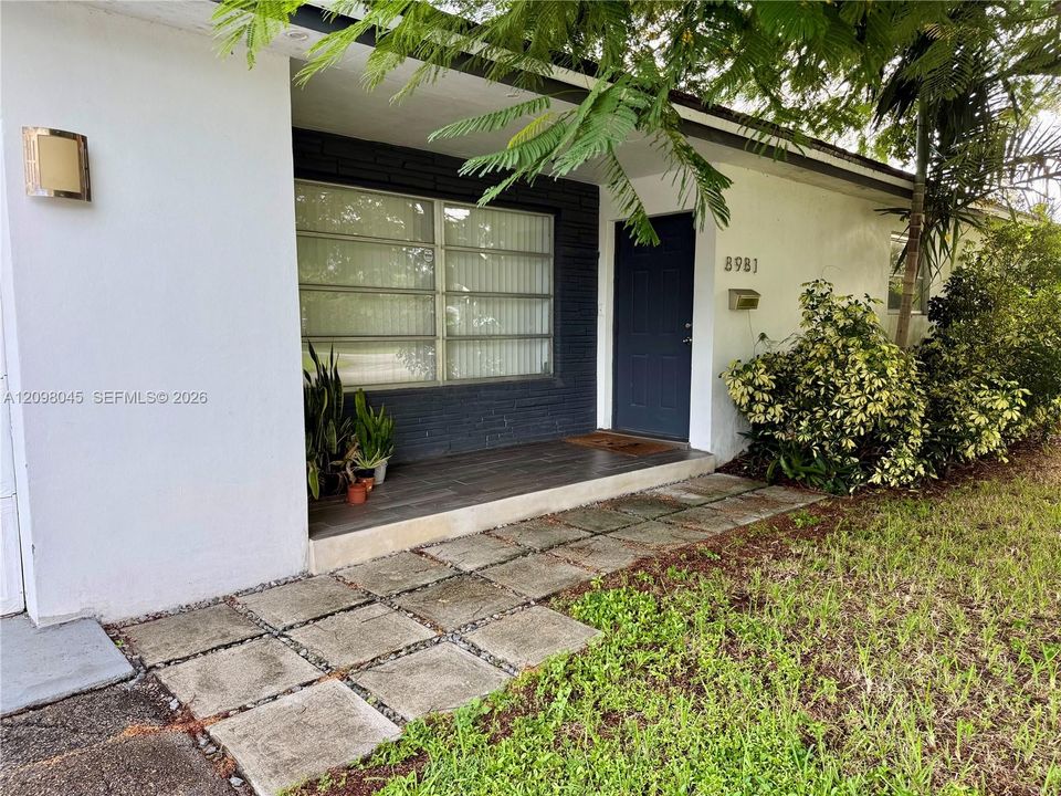 For Sale: $900,000 (4 beds, 4 baths, 2229 Square Feet)