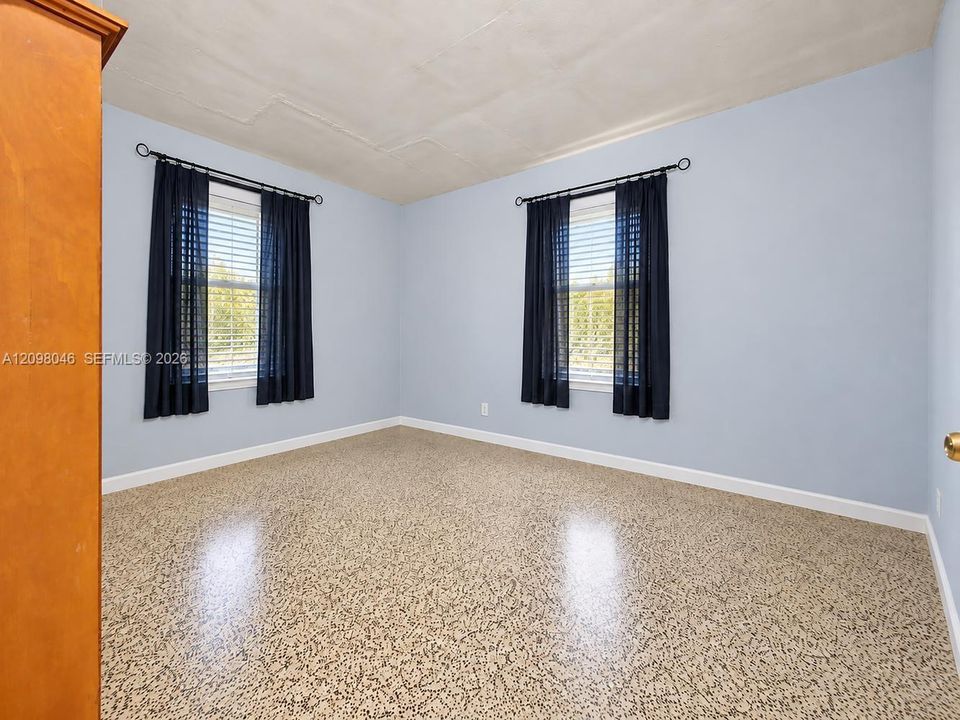 For Sale: $539,999 (4 beds, 2 baths, 1176 Square Feet)