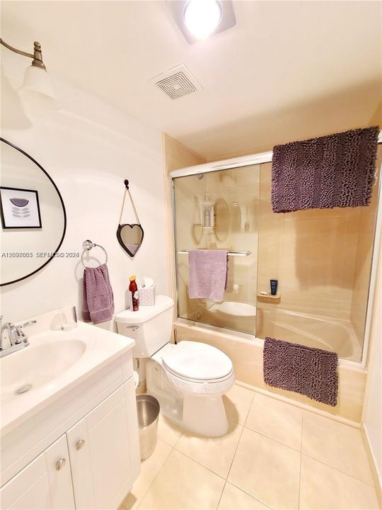 For Sale: $435,000 (2 beds, 2 baths, 1140 Square Feet)