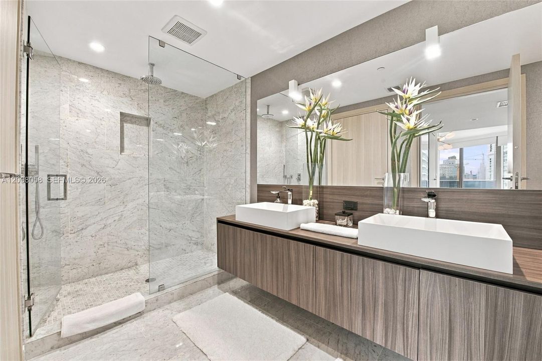 En Venta: $1,725,000 (2 camas, 2 baños, 1286 Pies cuadrados)
