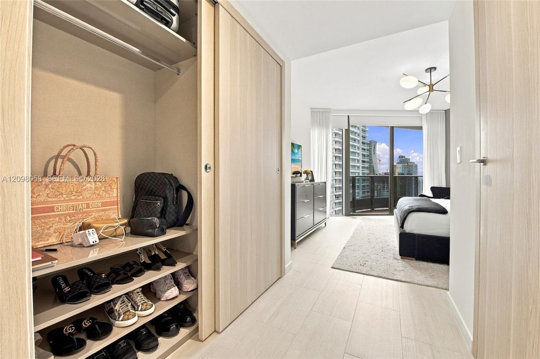 En Venta: $1,725,000 (2 camas, 2 baños, 1286 Pies cuadrados)