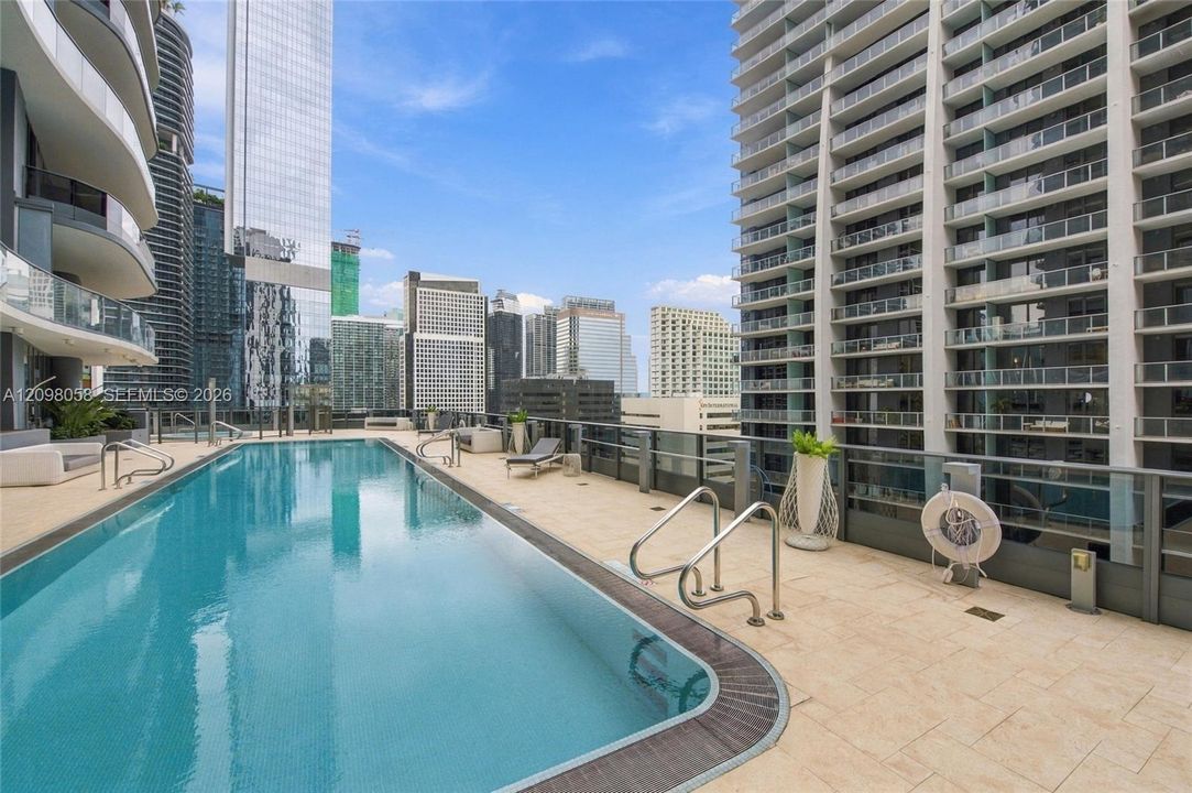 En Venta: $1,725,000 (2 camas, 2 baños, 1286 Pies cuadrados)