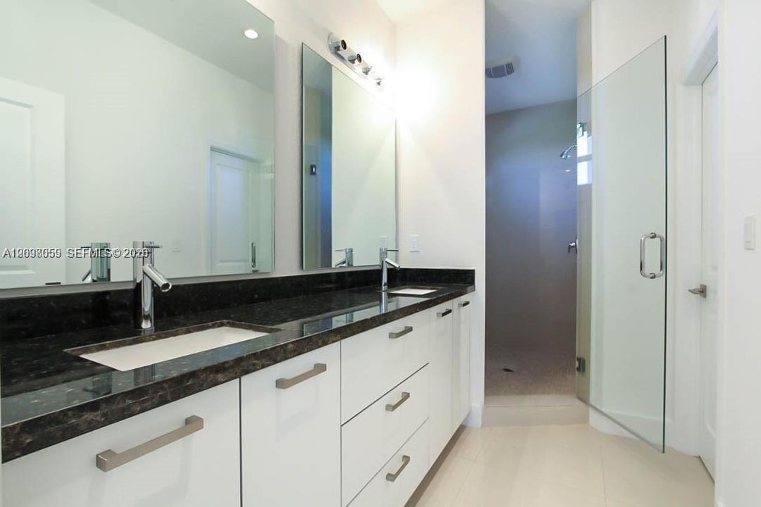 For Rent: $4,500 (4 beds, 3 baths, 2700 Square Feet)