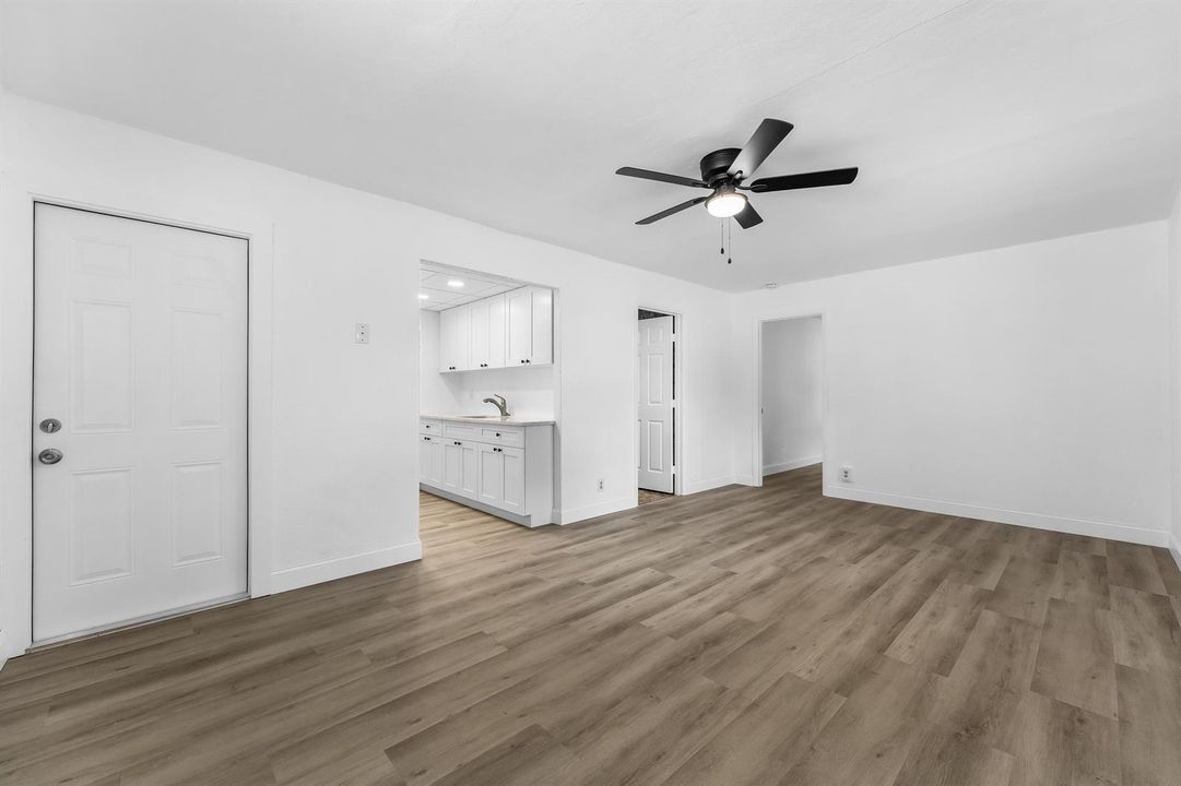 3162-hawthorne-st-5
