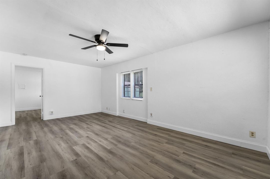 3162-hawthorne-st-4