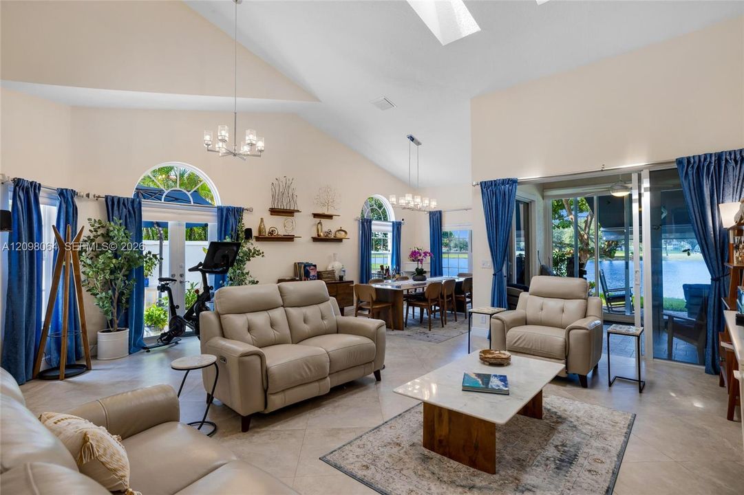 待售: $549,000 (2 贝兹, 2 浴室, 1790 平方英尺)