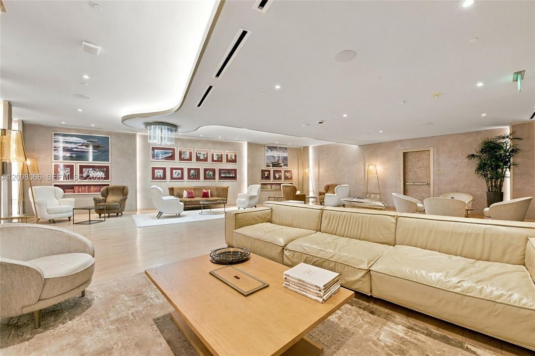 For Rent: $10,500 (2 beds, 2 baths, 1286 Square Feet)