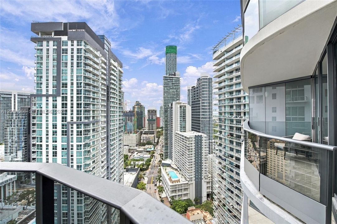 For Rent: $10,500 (2 beds, 2 baths, 1286 Square Feet)