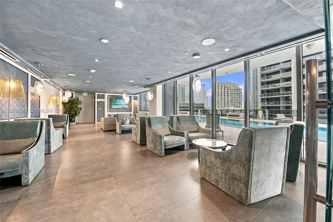 For Rent: $10,500 (2 beds, 2 baths, 1286 Square Feet)