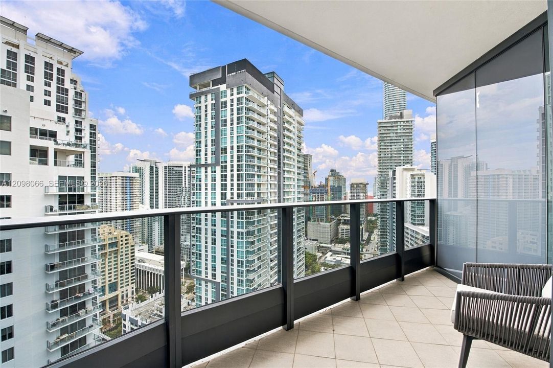 For Rent: $10,500 (2 beds, 2 baths, 1286 Square Feet)