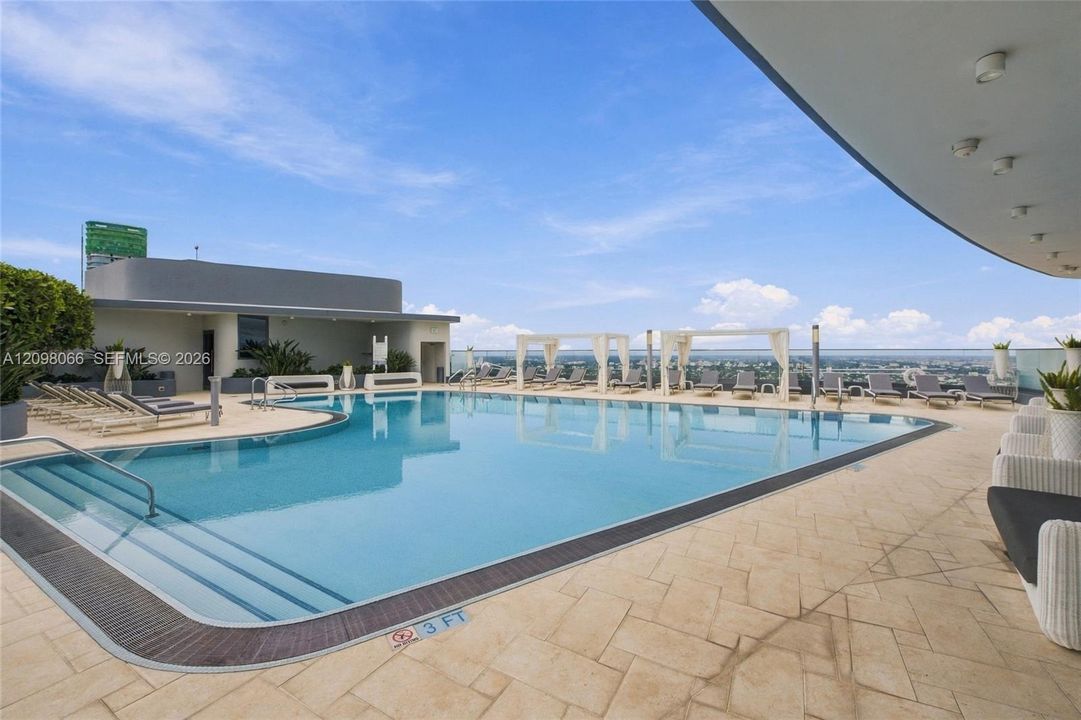 For Rent: $10,500 (2 beds, 2 baths, 1286 Square Feet)