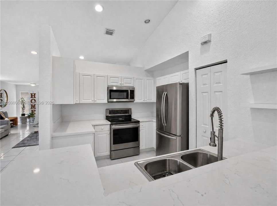 For Sale: $699,000 (3 beds, 2 baths, 1533 Square Feet)