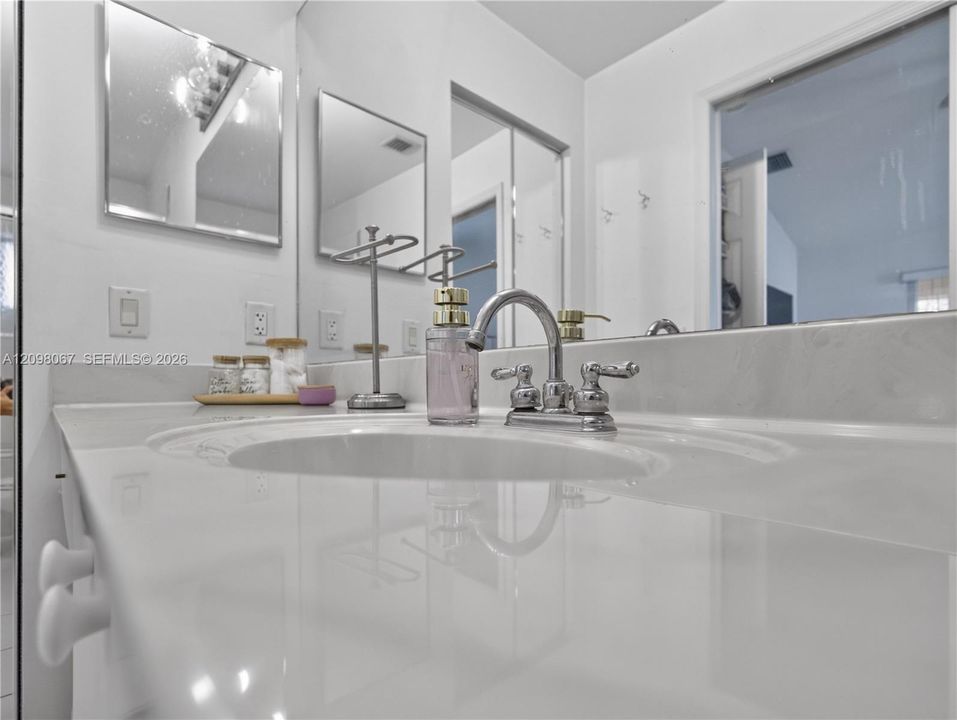 For Sale: $699,000 (3 beds, 2 baths, 1533 Square Feet)
