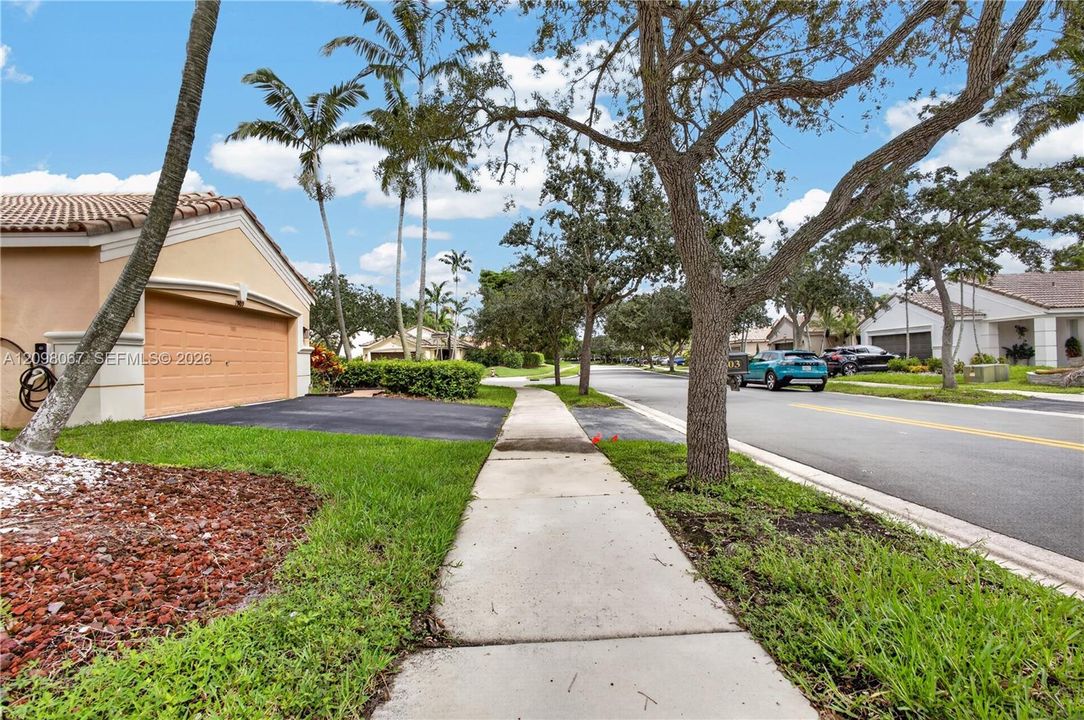 For Sale: $699,000 (3 beds, 2 baths, 1533 Square Feet)